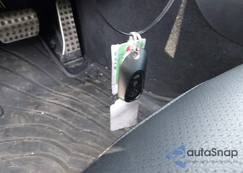 2023 Mercedes-Benz C 300 4Matic z USA, uszkodzony, nr VIN W1KAF4HB6PR151498